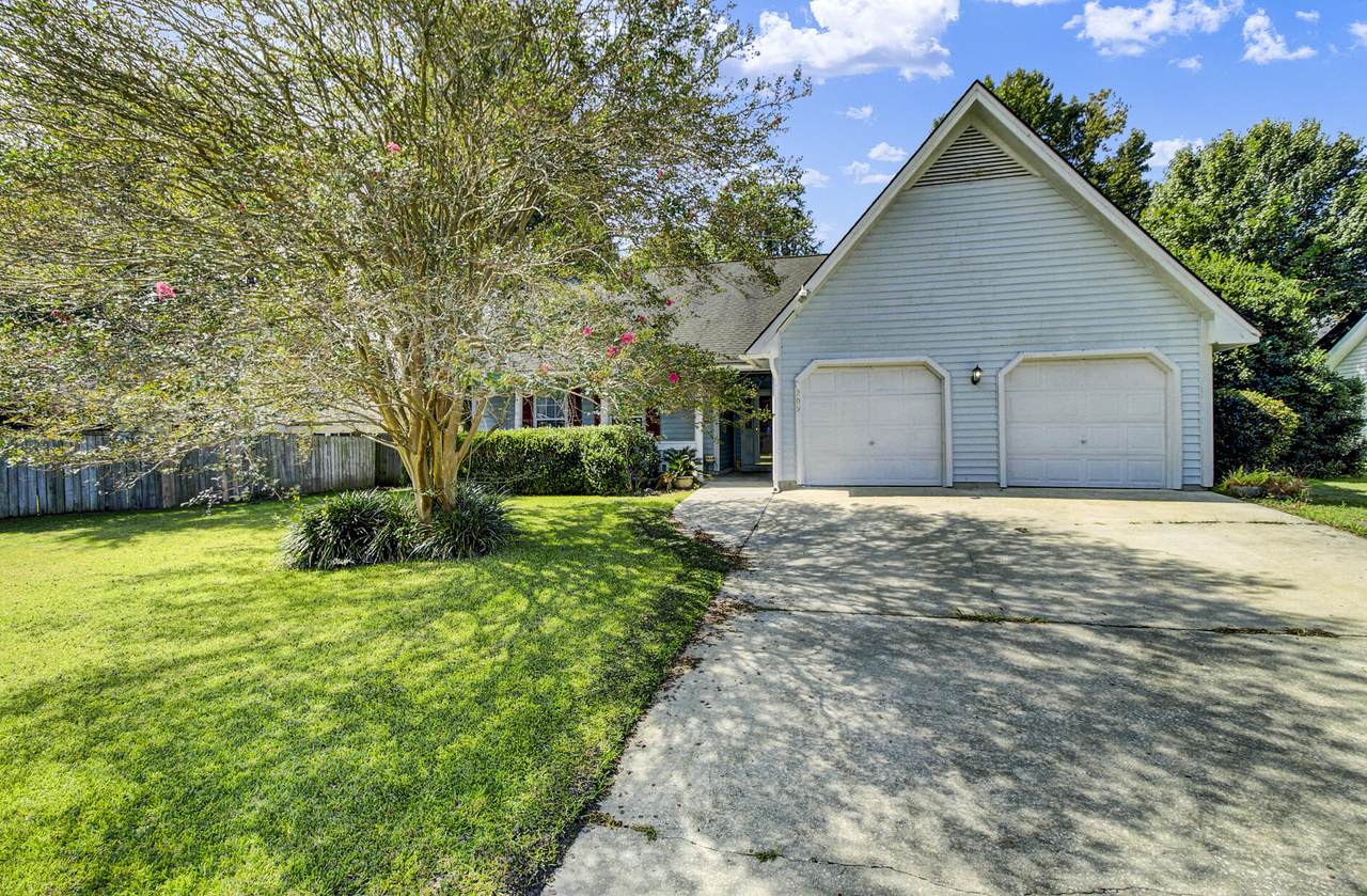 209 Woodland Lakes Road - Photo 1