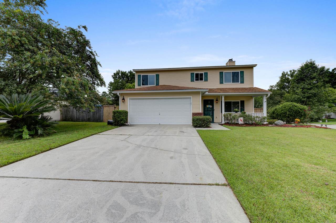 705 Navaho Boulevard - Photo 1