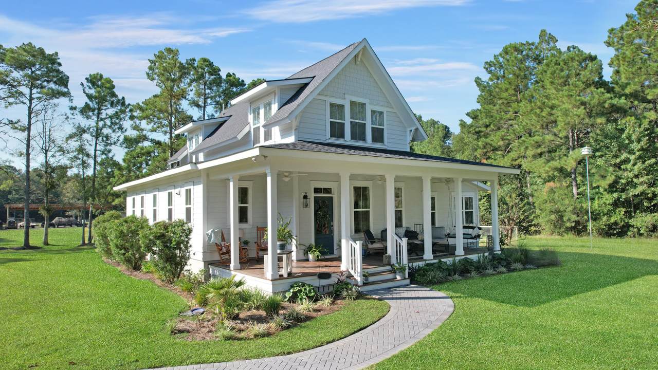 300 Stable Lane - Photo 1