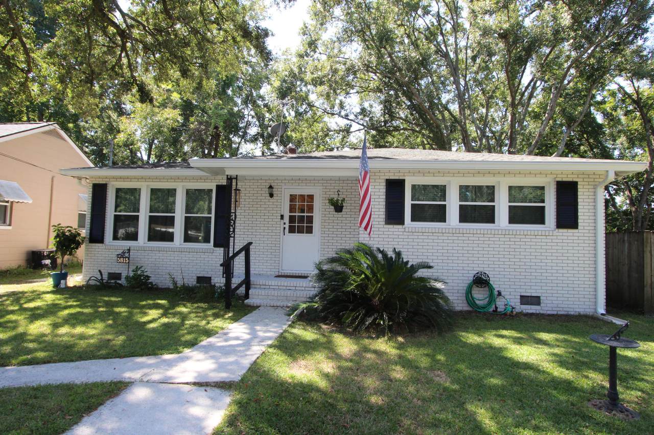 5815 Moore Street - Photo 1