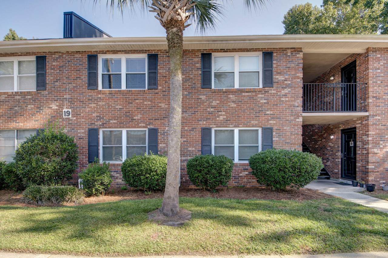 415 Parkdale Drive - Photo 1