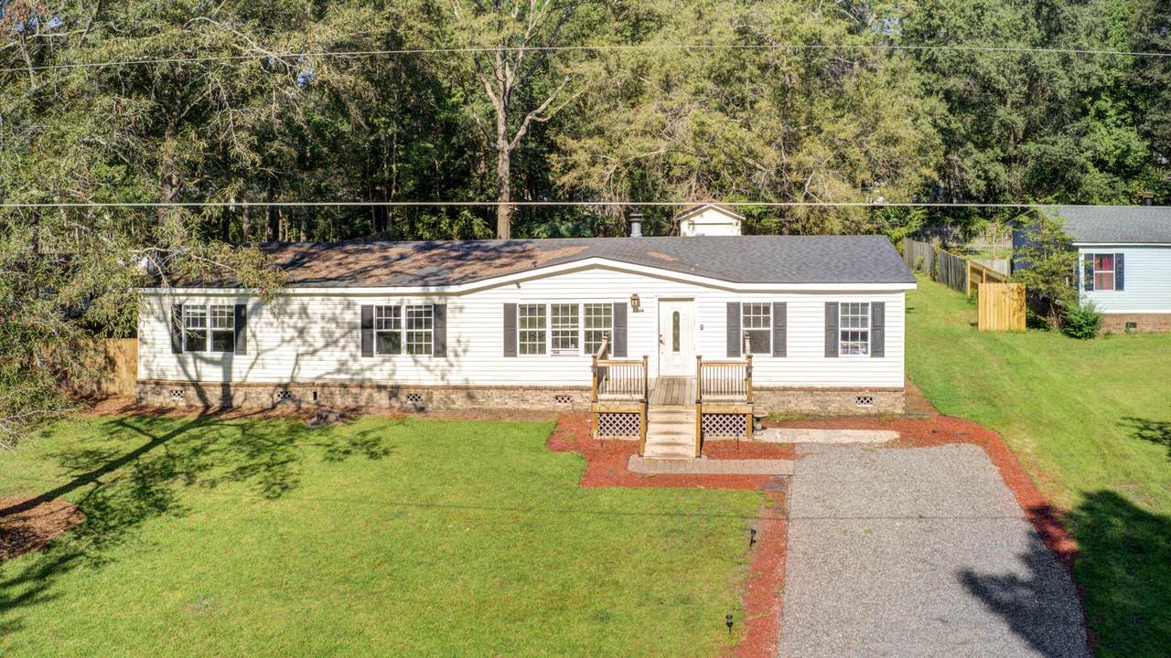 104 Dean Drive - Photo 1