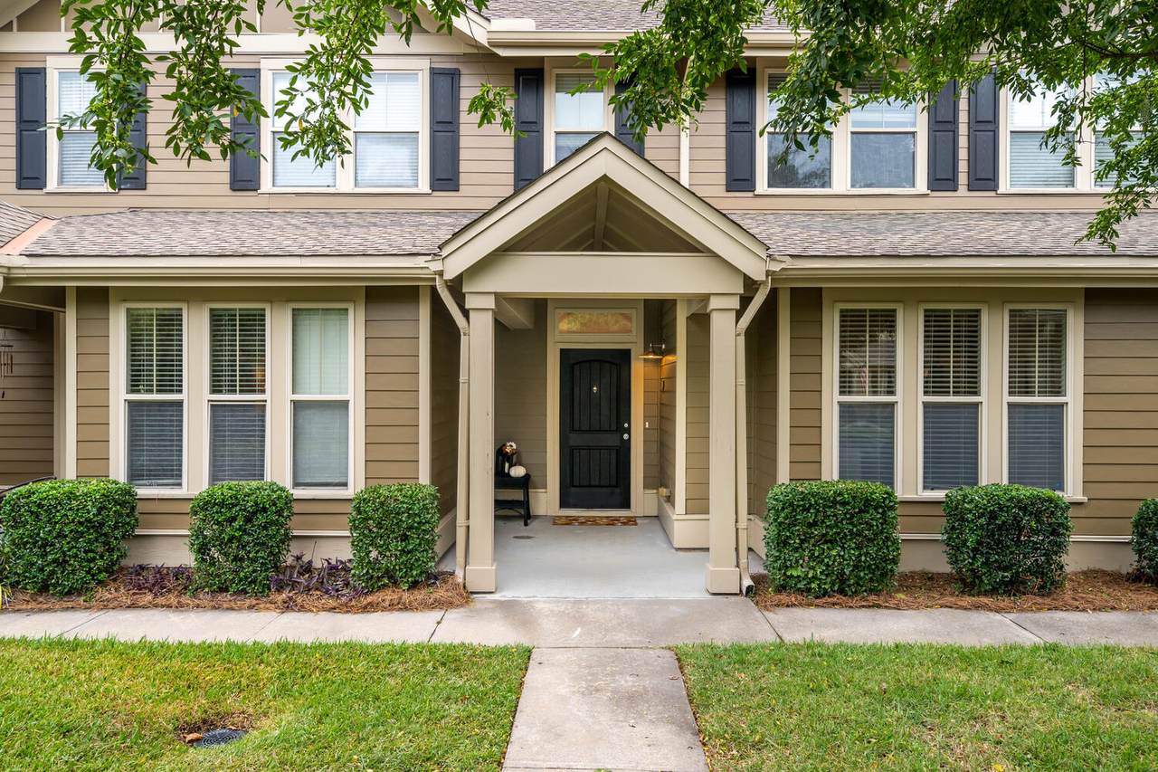 5514 Colonial Chatsworth Circle - Photo 1