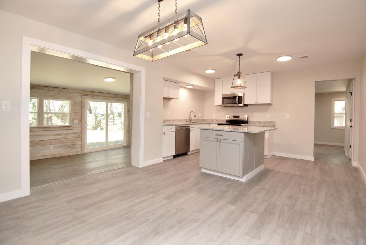 1233 Sheridan Court - Photo 1