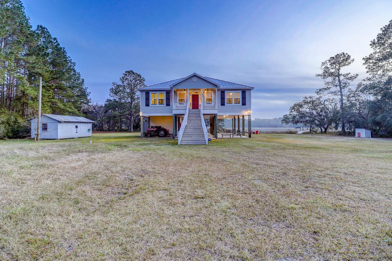 7805 Seafield Road - Photo 1