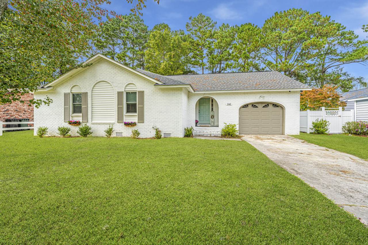 241 Foxborough Road - Photo 1