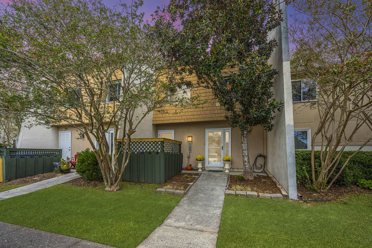 905 Ventura Place - Photo 1
