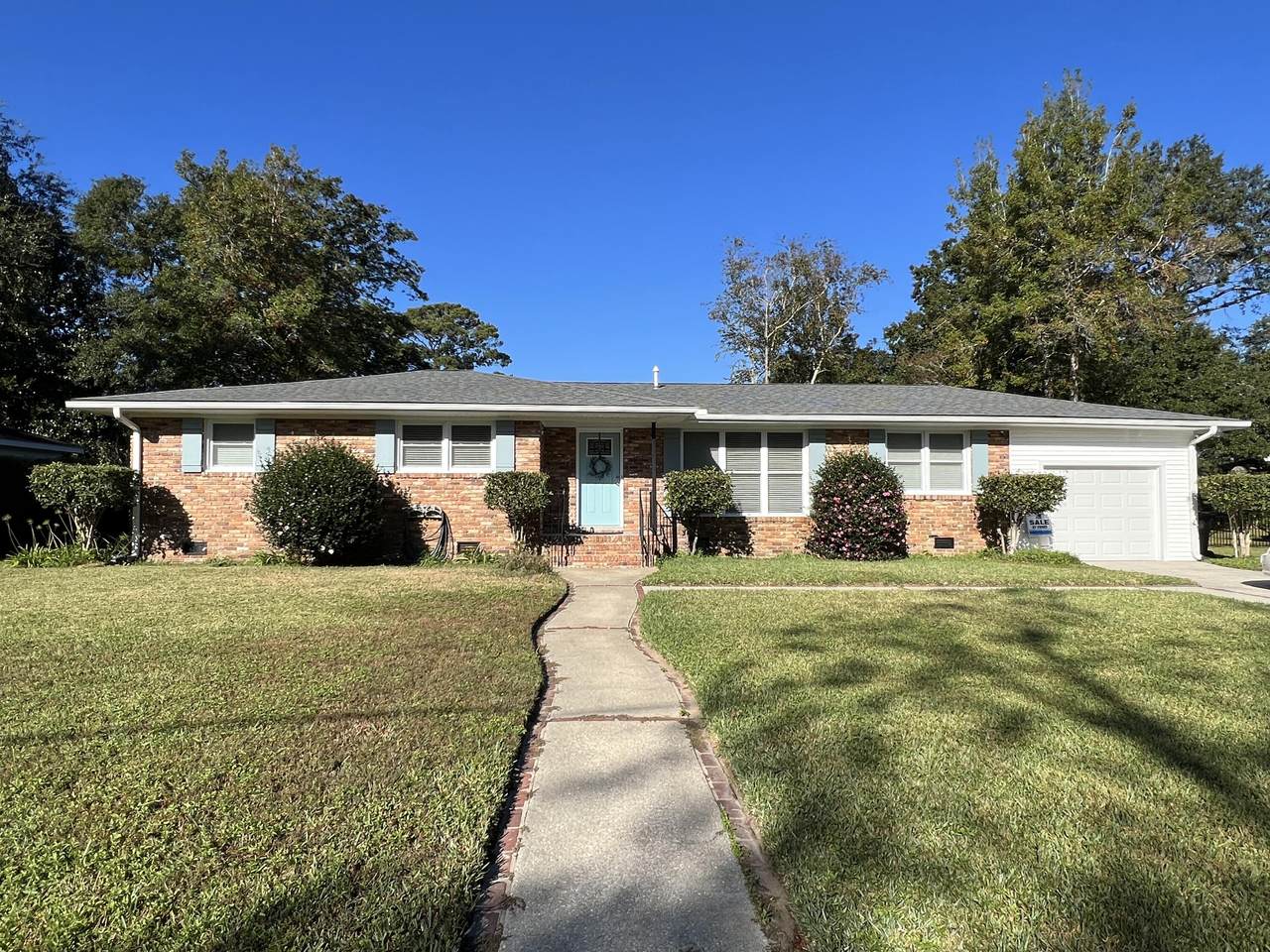 1609 Holton Place - Photo 1