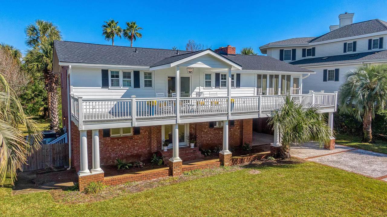6 44th Avenue - Photo 1
