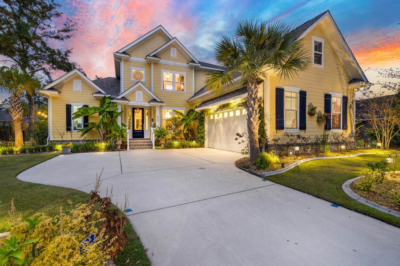 425 Shadowmoss Parkway - Photo 1