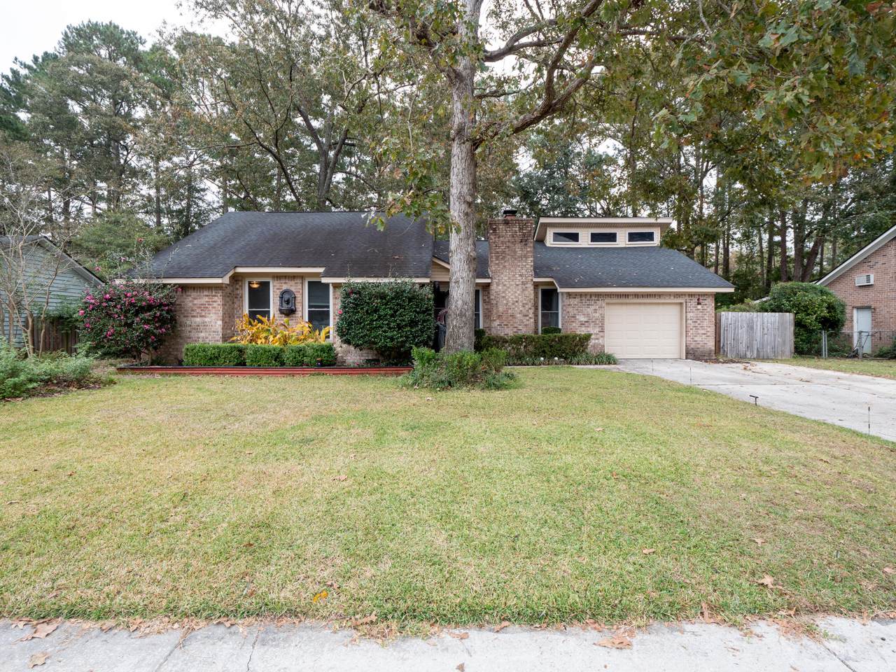 111 Chessington Circle - Photo 1