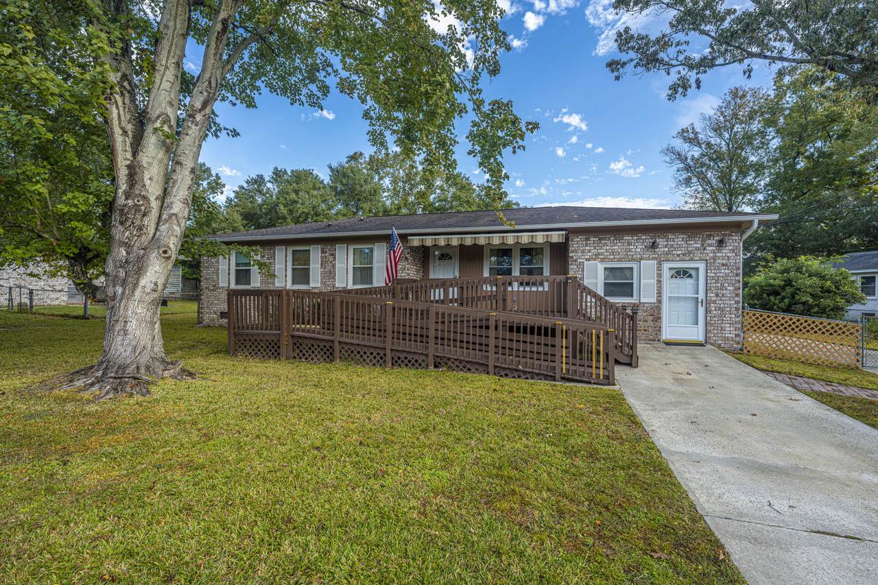 111 Branton Avenue - Photo 1