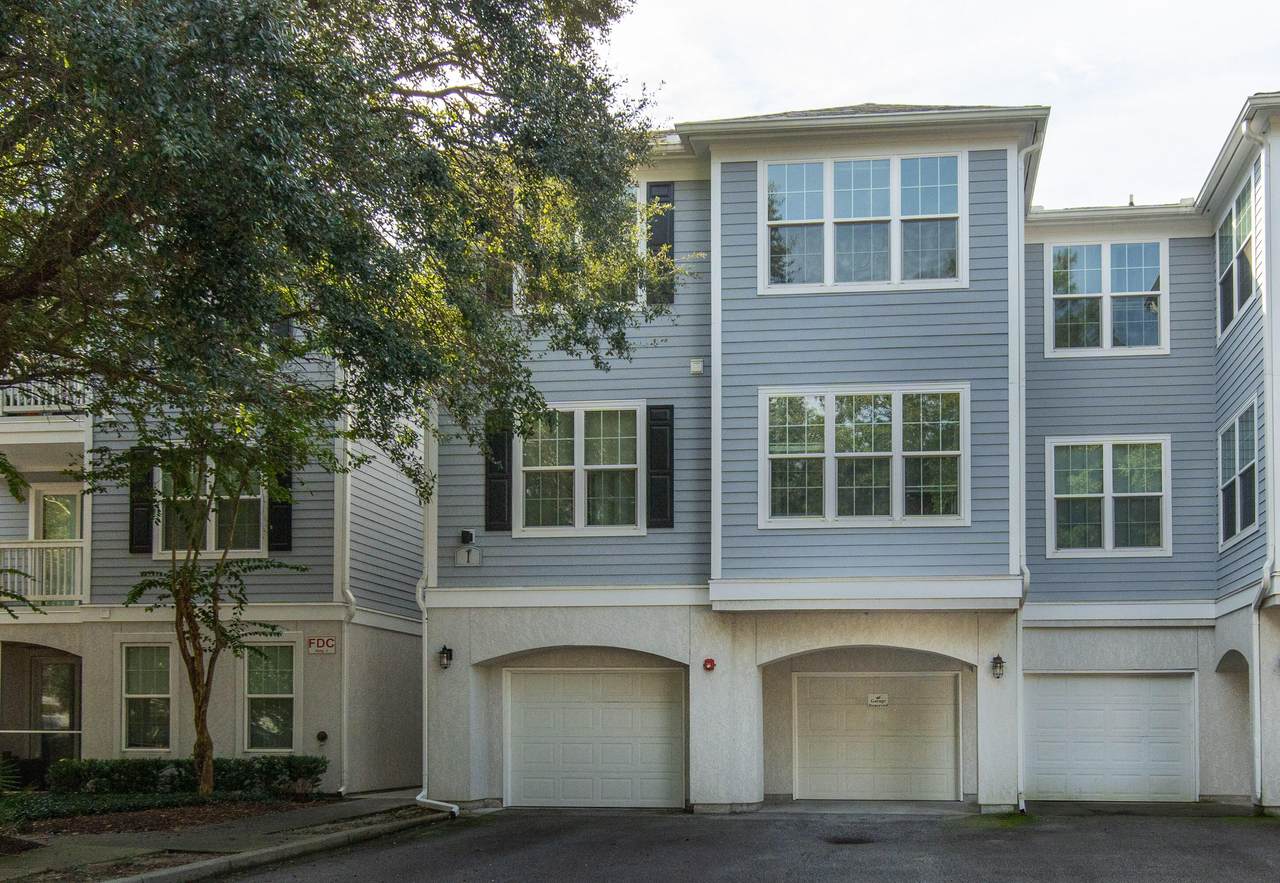 60 Fenwick Hall Allee - Photo 1