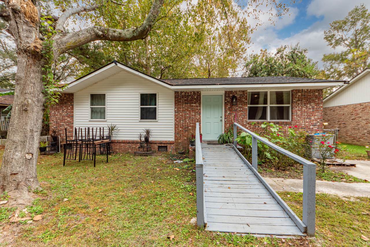 227 Tupperway Drive - Photo 1
