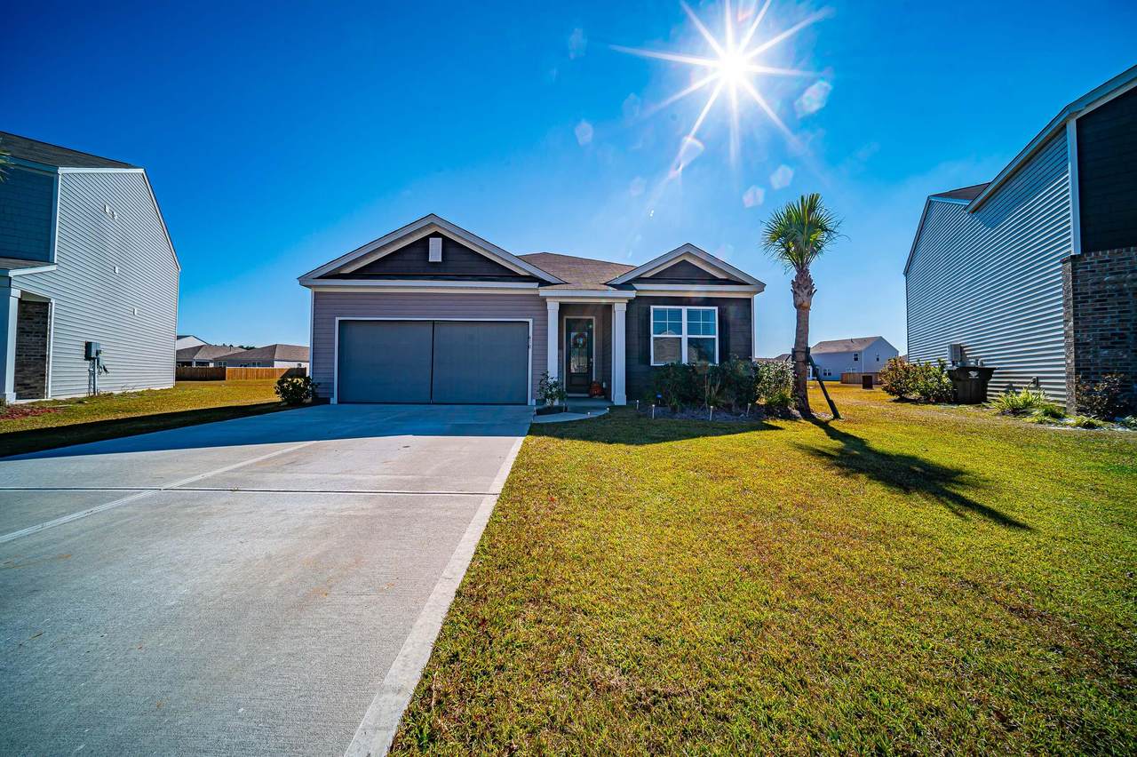 610 Solar Court - Photo 1