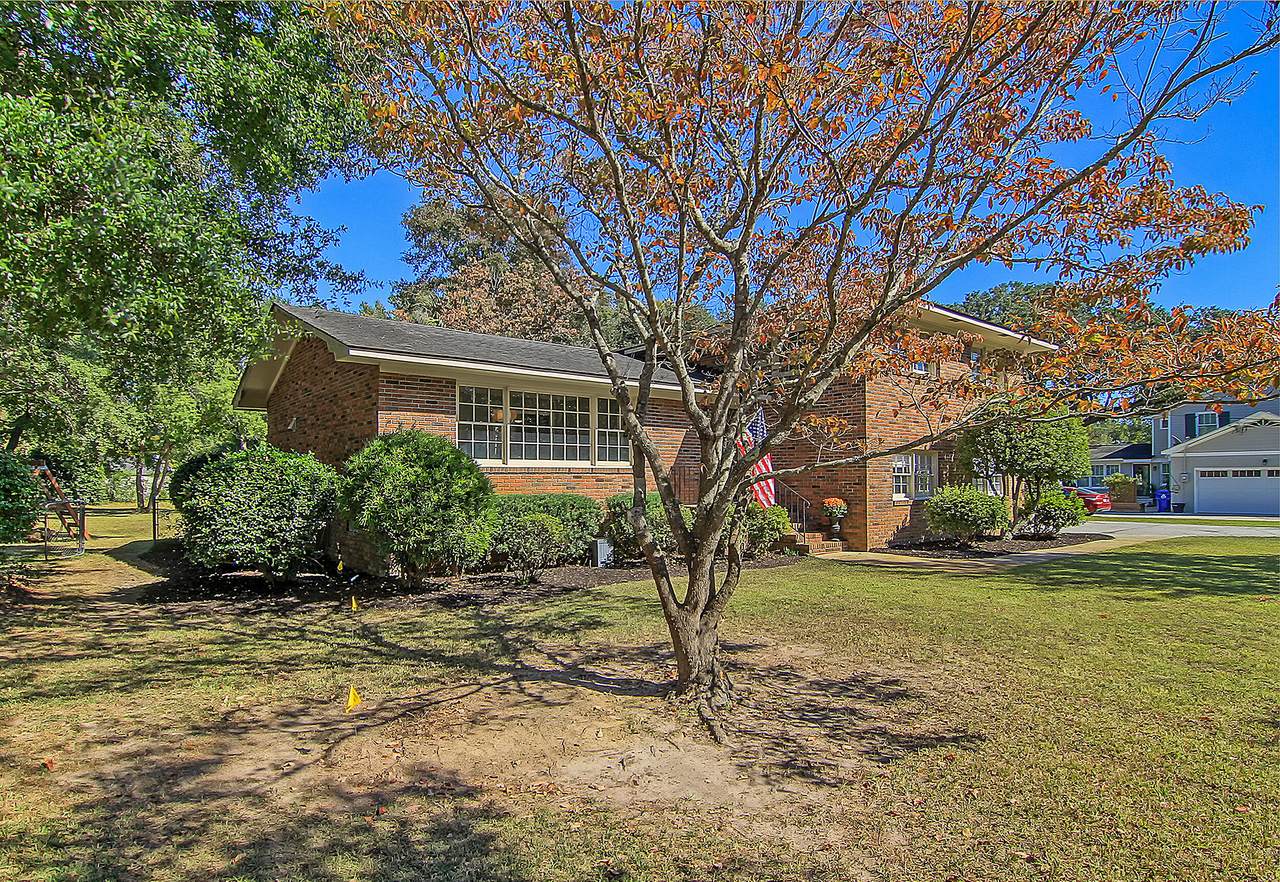 1248 Robin Road - Photo 1
