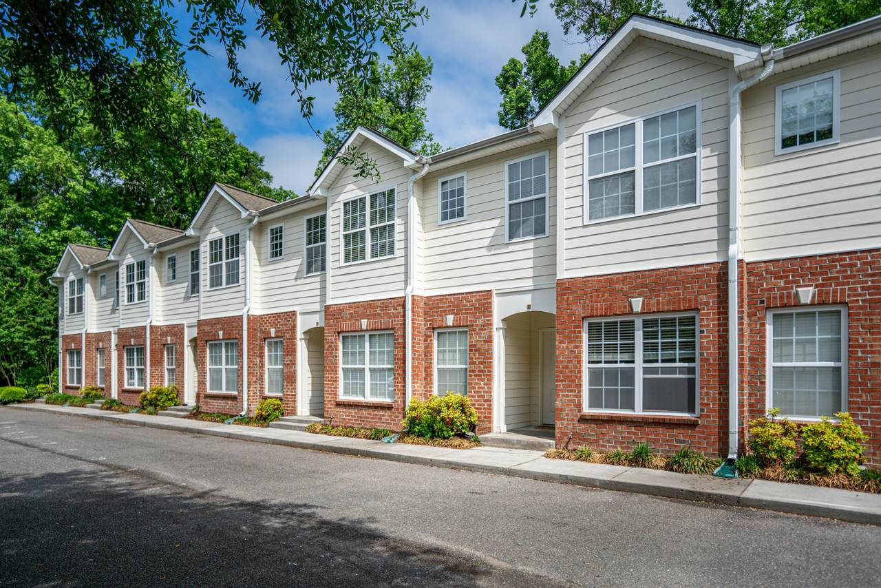 241 Howle Avenue - Photo 1
