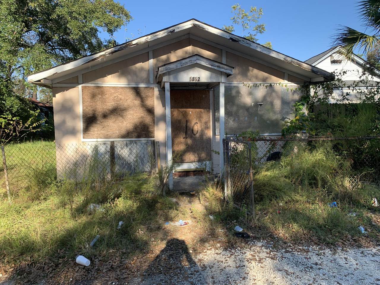 5852 Longleaf Avenue - Photo 1