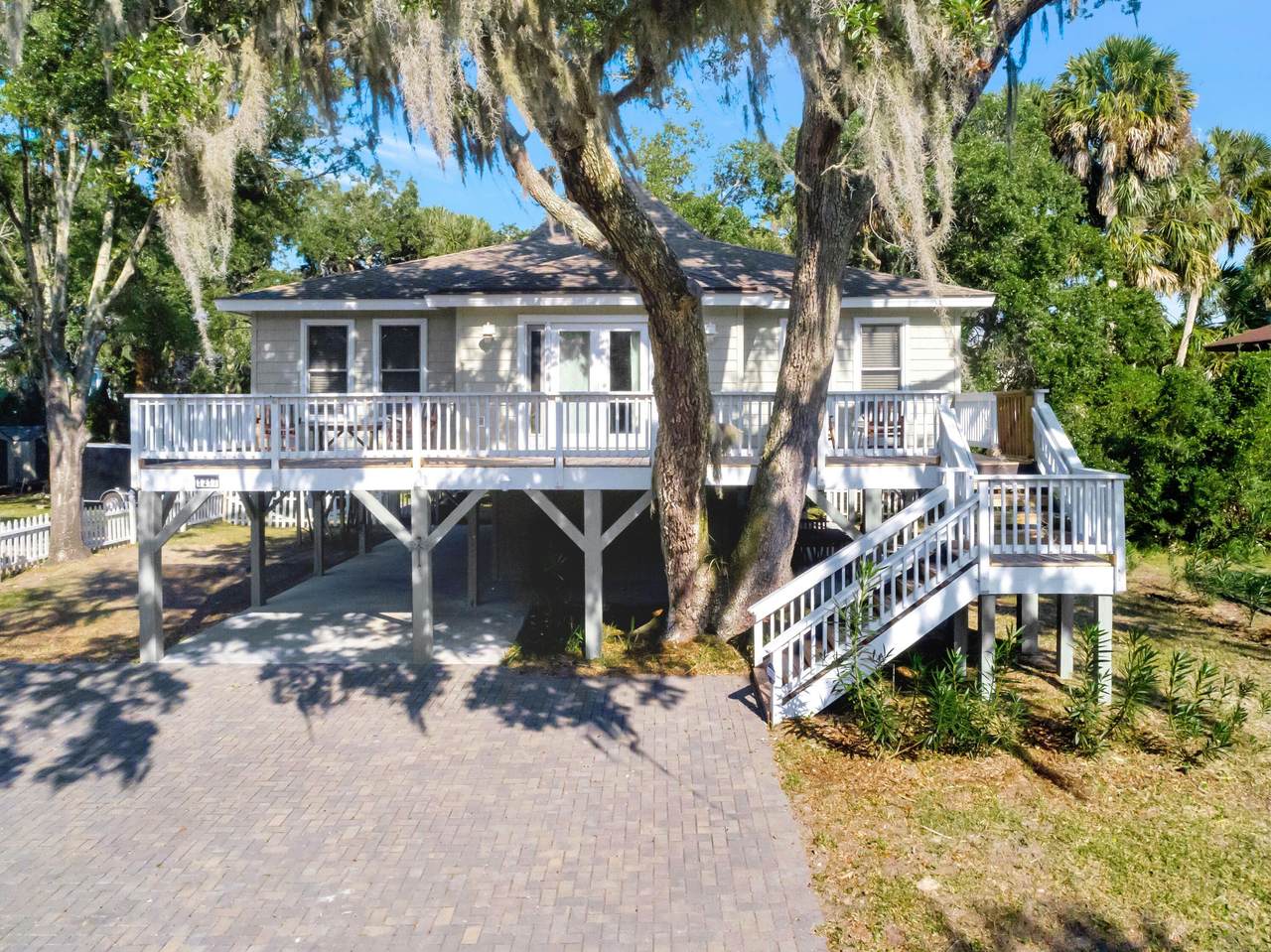 1217 Thistle Street - Photo 1