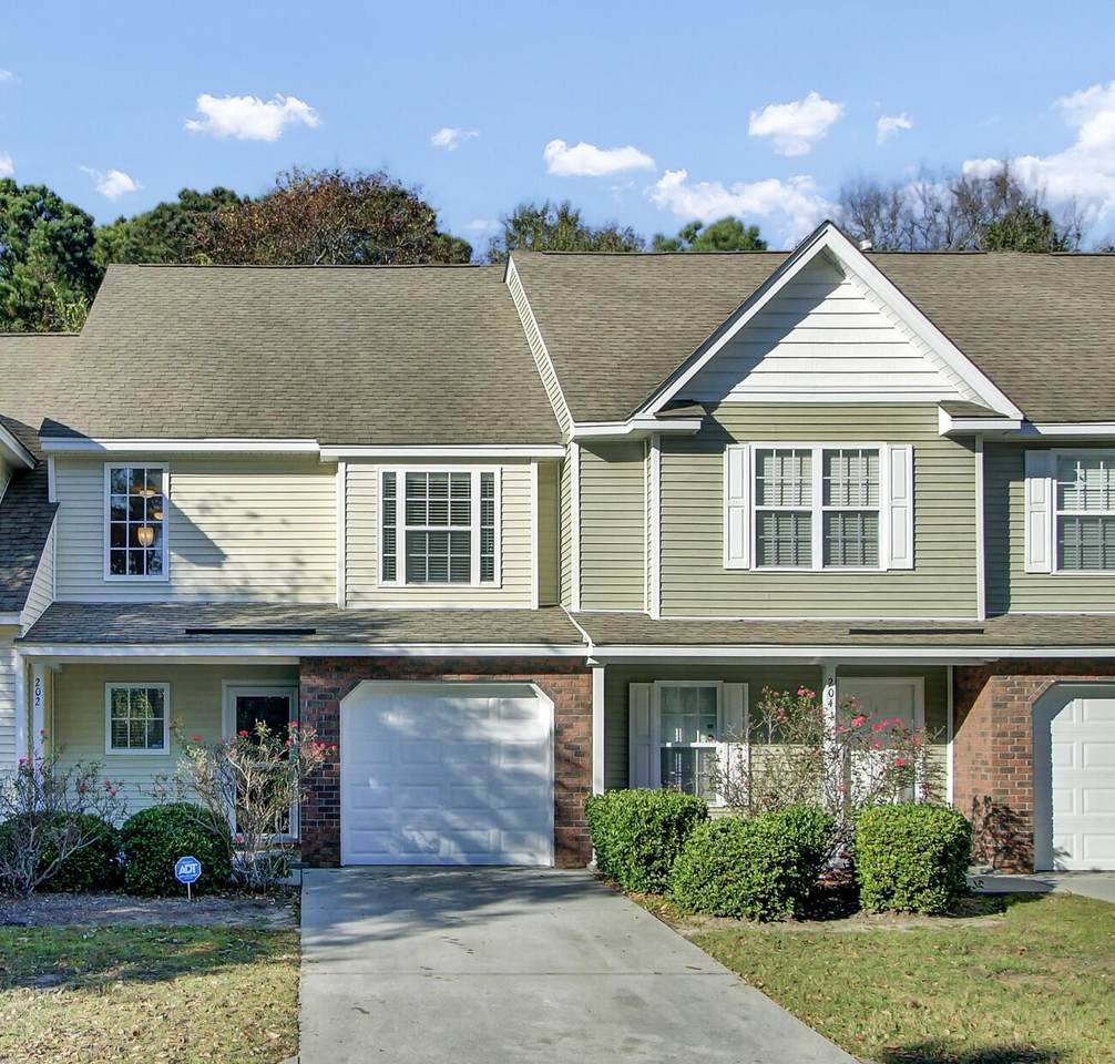 202 Kelsey Boulevard - Photo 1
