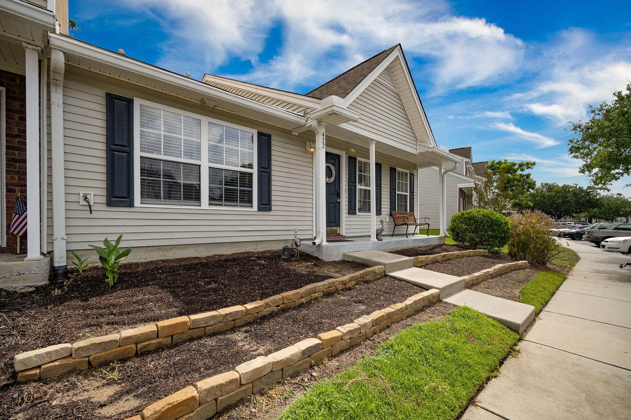 422 Doane Way - Photo 1