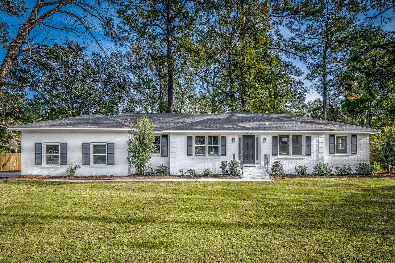 2366 Erskine Avenue - Photo 1