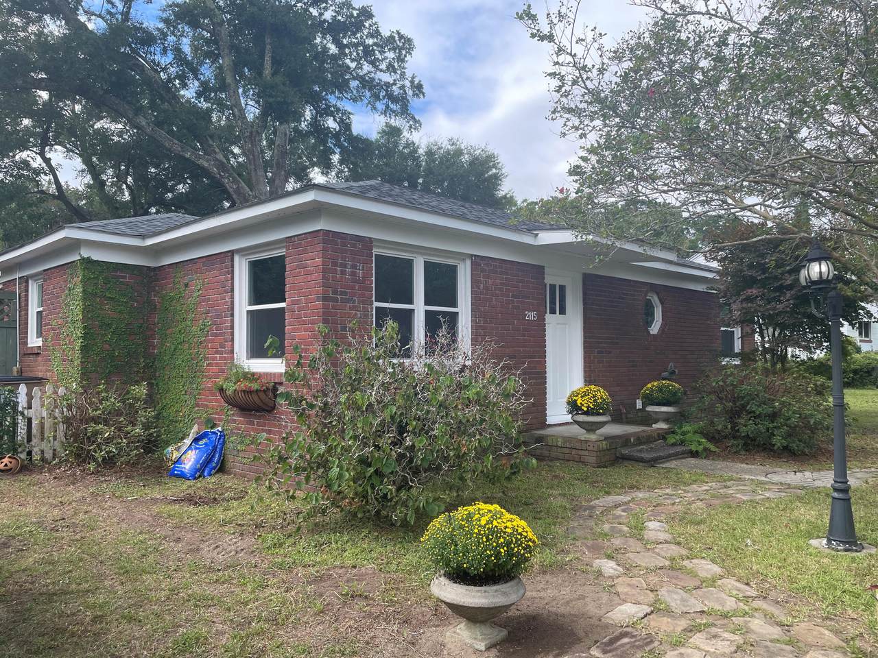 2115 Westrivers Road - Photo 1