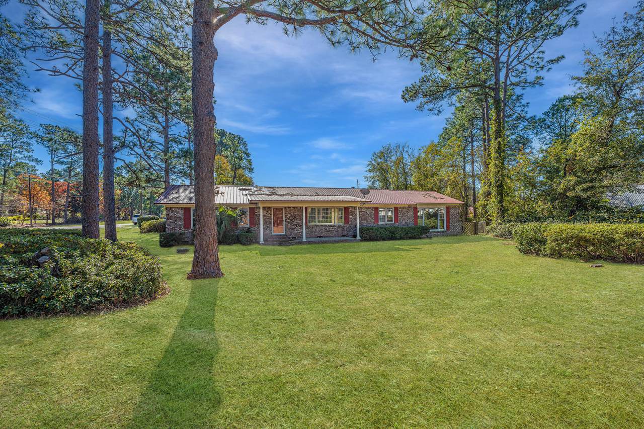 273 Wade Hampton Avenue - Photo 1