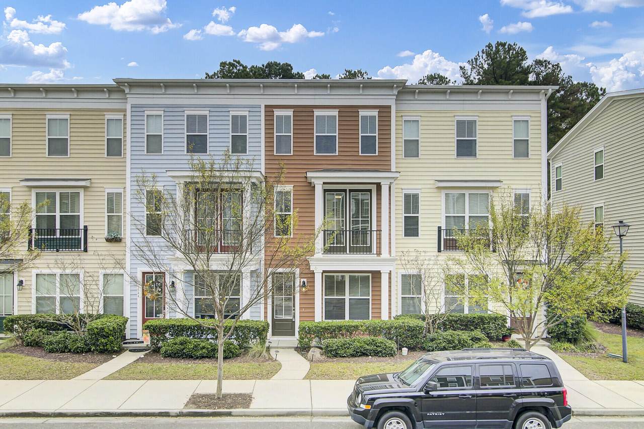1546 Bluewater Way - Photo 1