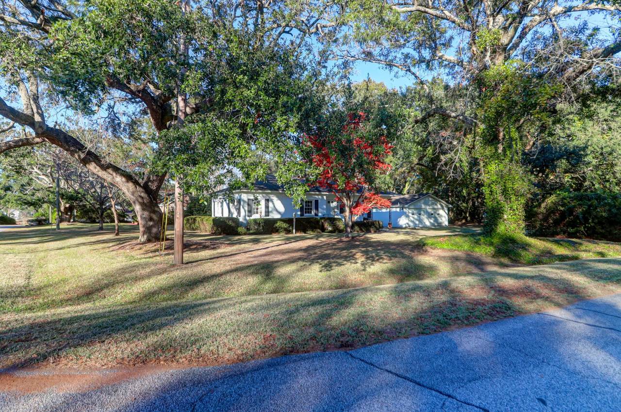 1380 Edgewater Drive - Photo 1