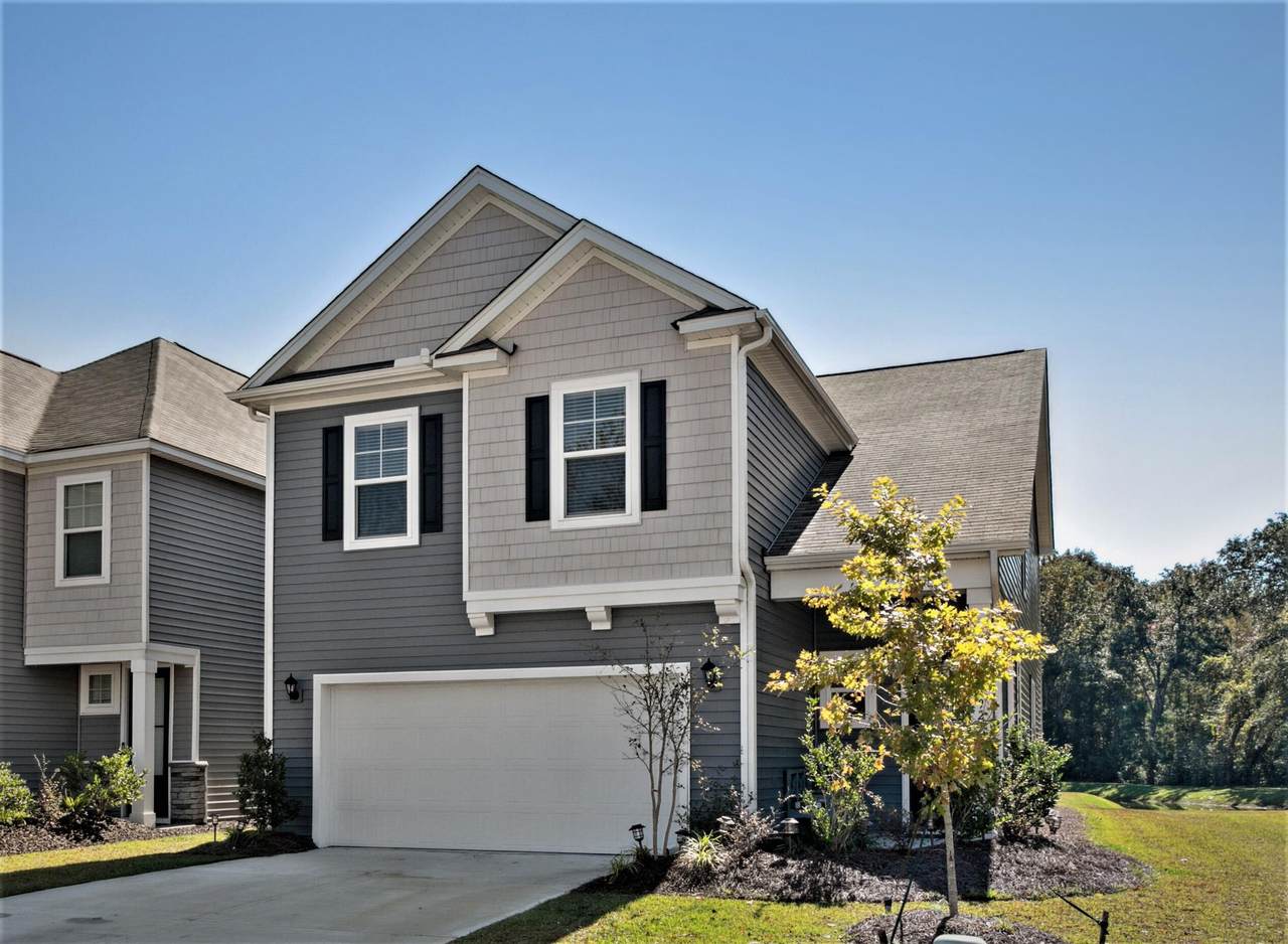 3921 Sawmill Court - Photo 1