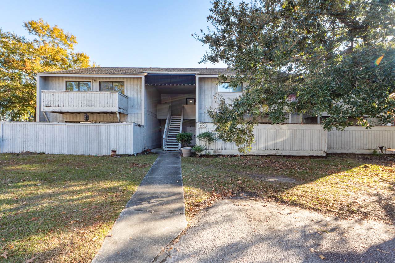 404 Greencastle Drive - Photo 1