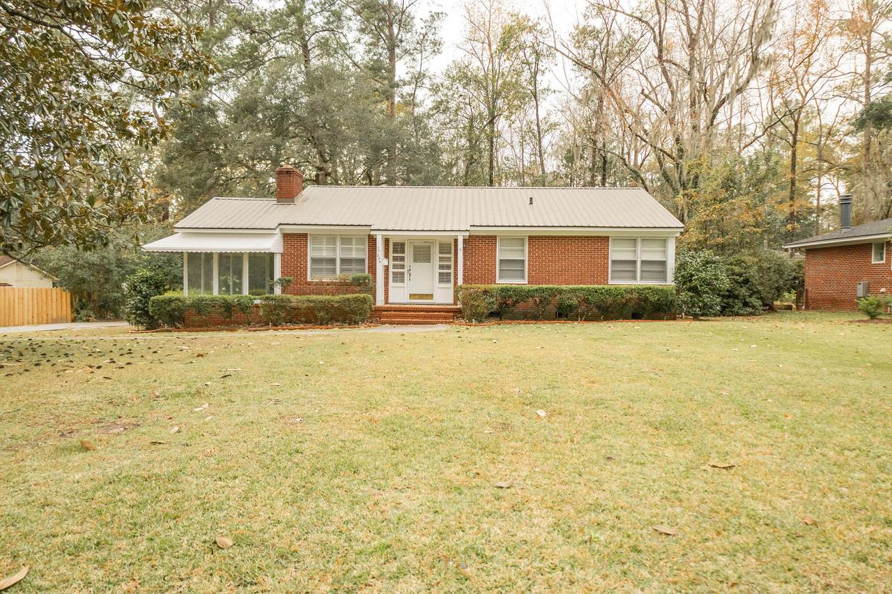 204 Woodlawn Street - Photo 1