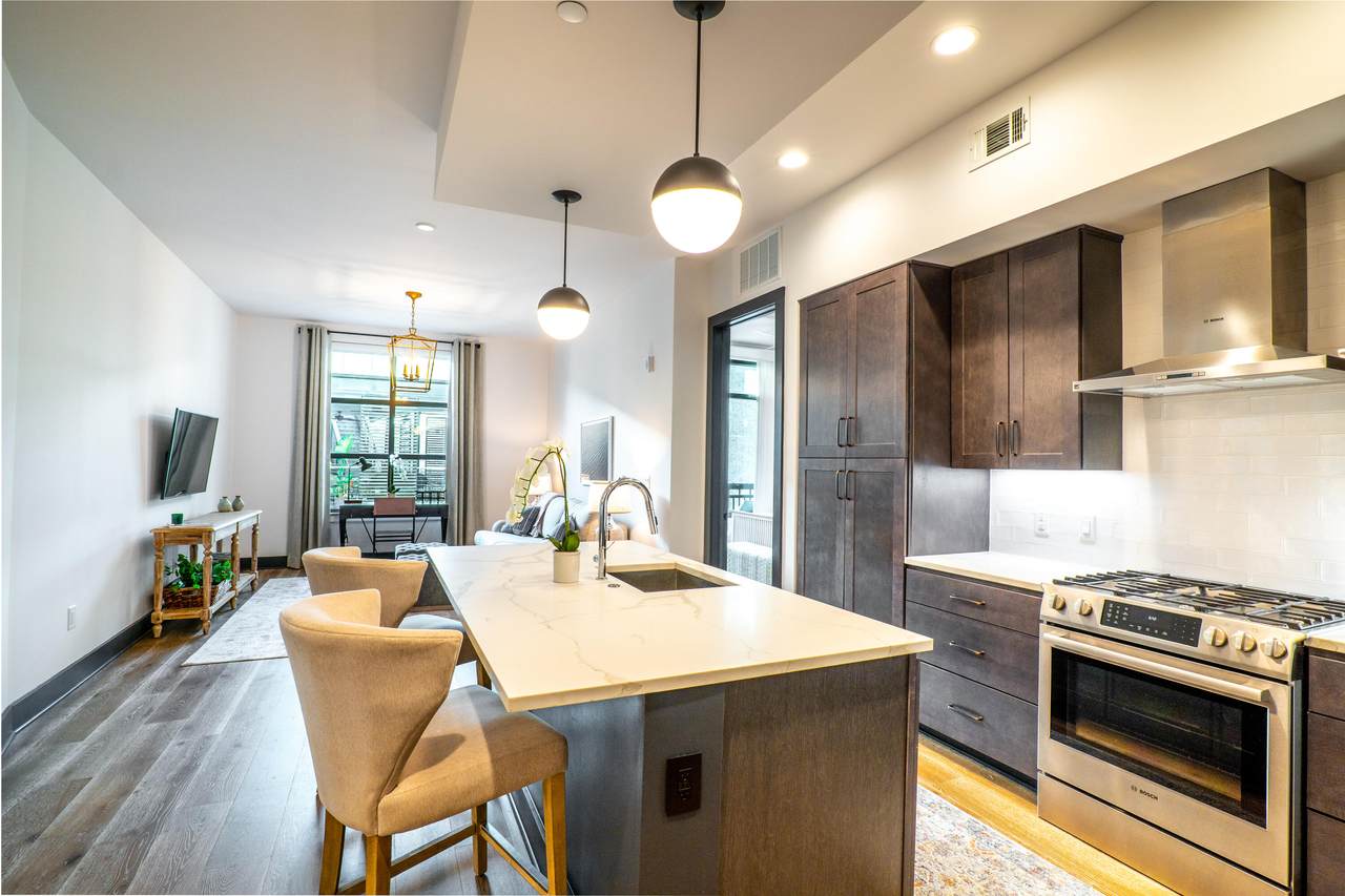 5 Gadsdenboro Street - Photo 1