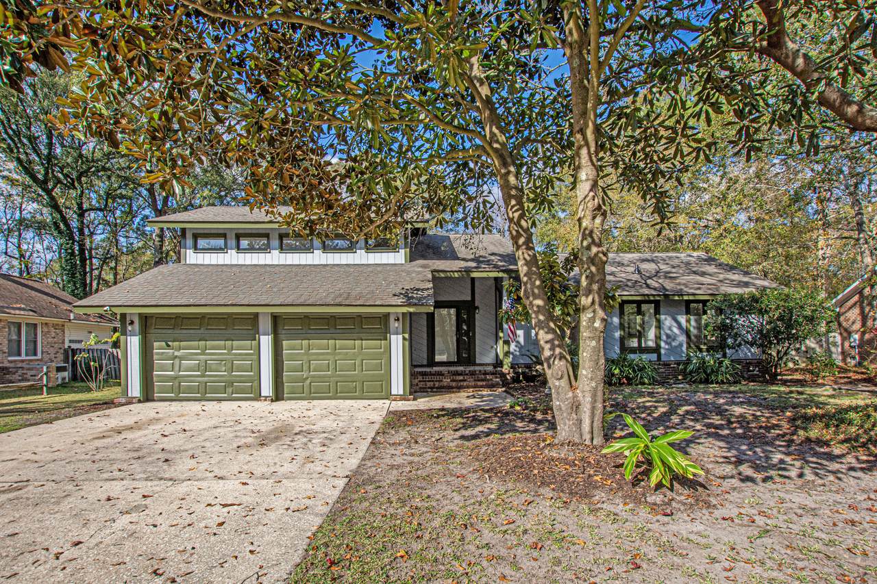 131 Southwold Circle - Photo 1