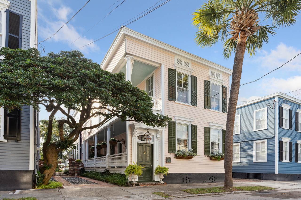 27 Gadsden Street - Photo 1