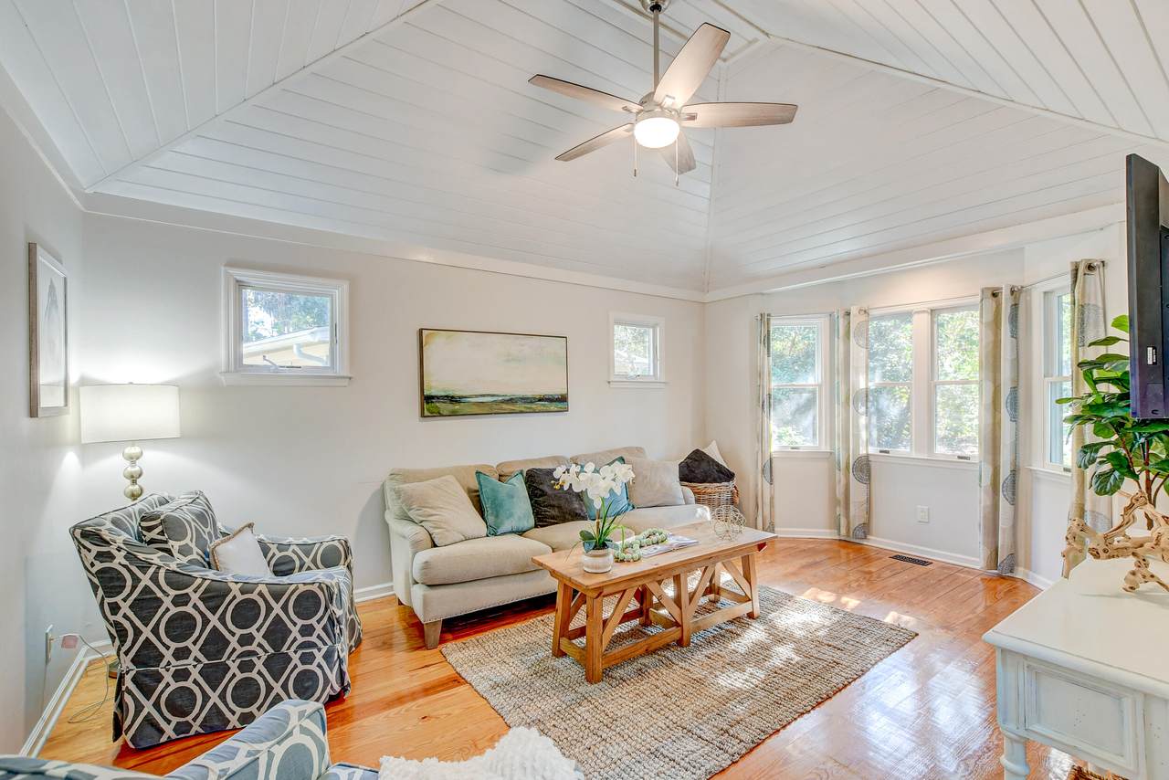 3607 Hartnett Boulevard - Photo 1