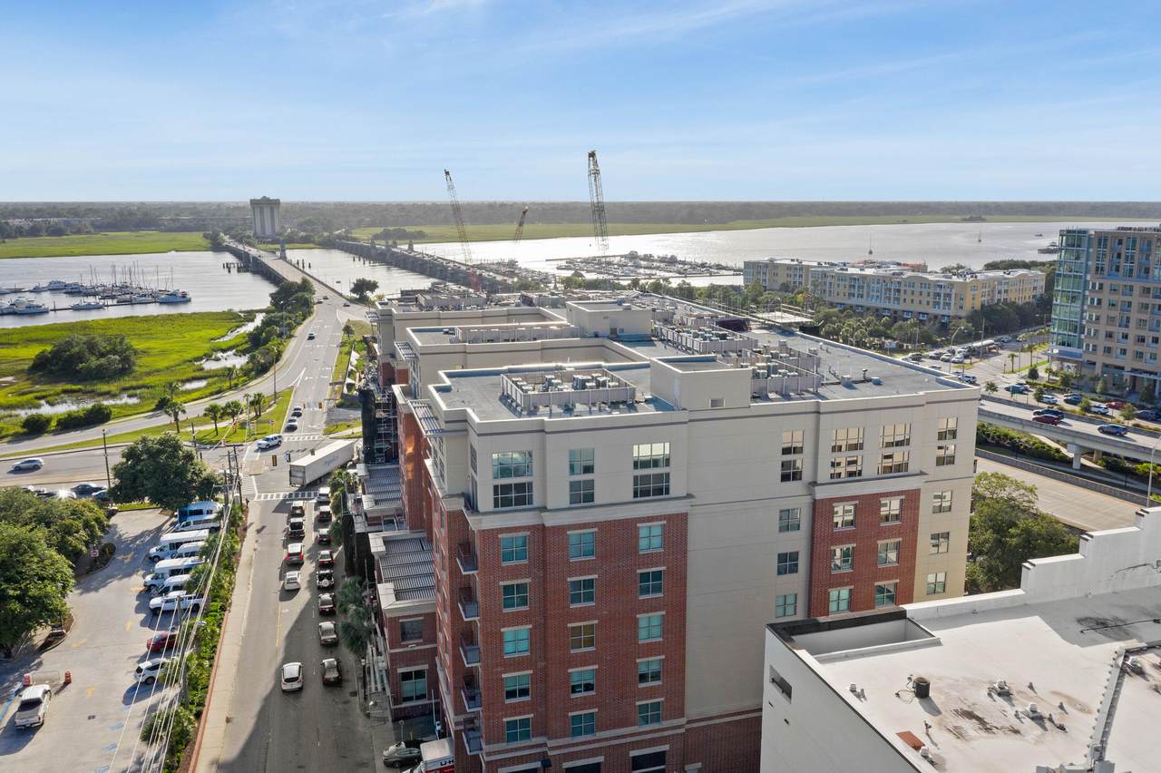 150 Bee Street - Photo 1