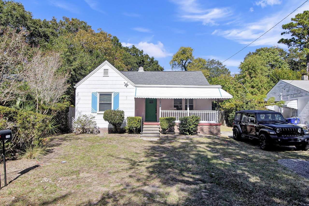 2148 Welch Avenue - Photo 1