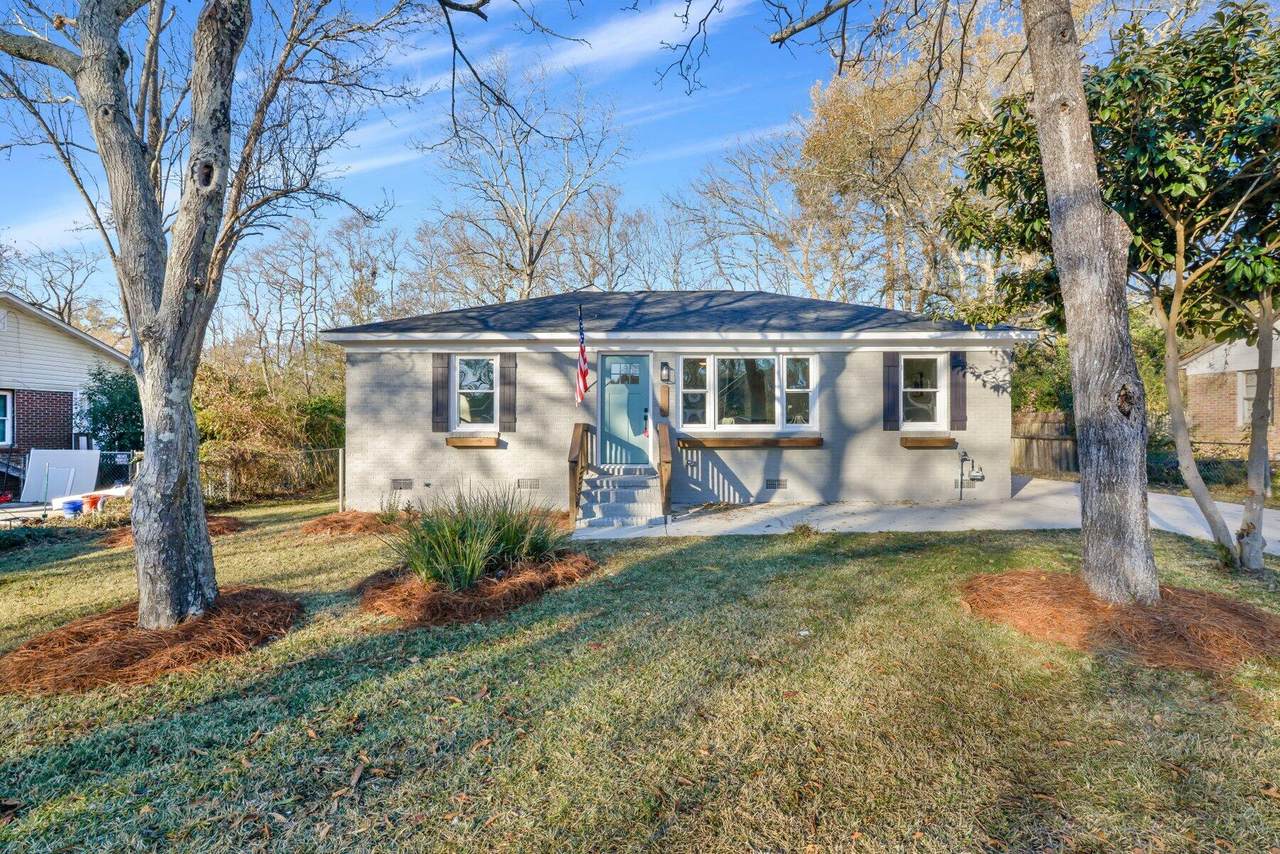 325 Annette Drive - Photo 1