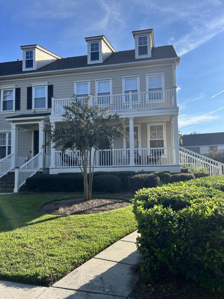 1024 Zinser Street - Photo 1
