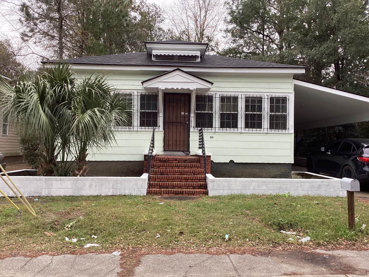 1829 Leland Street - Photo 1