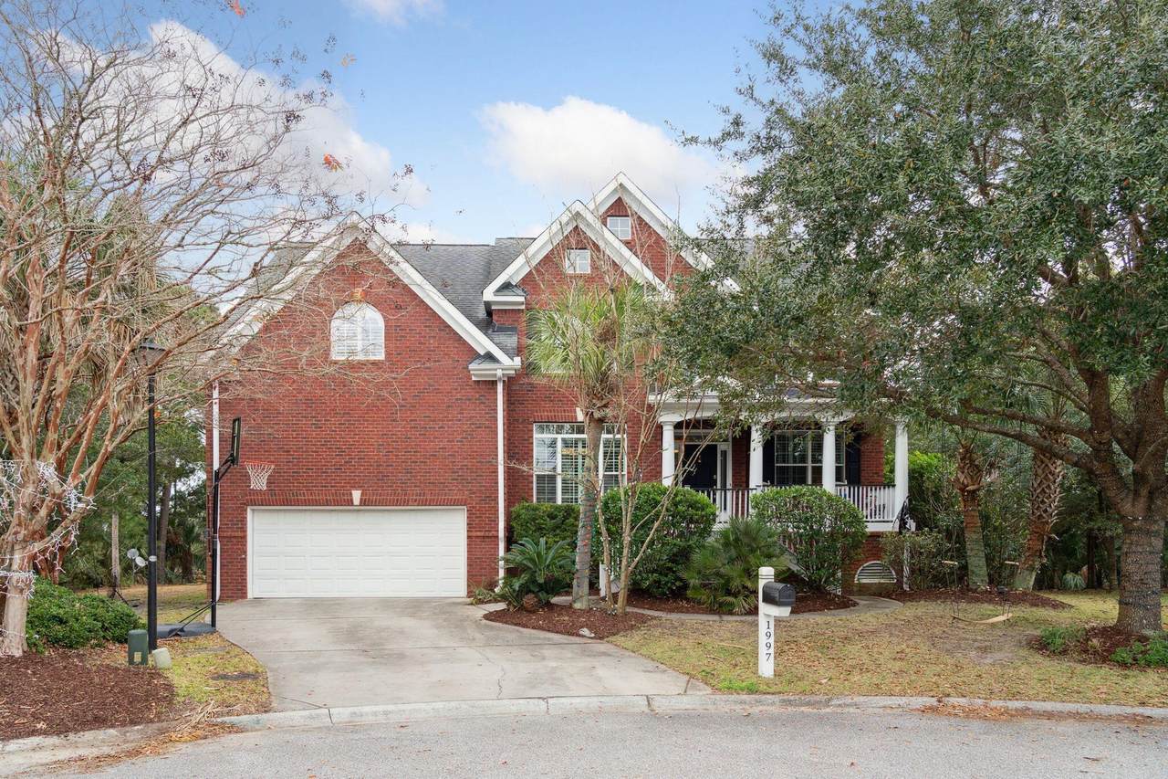 1997 Belair Court - Photo 1