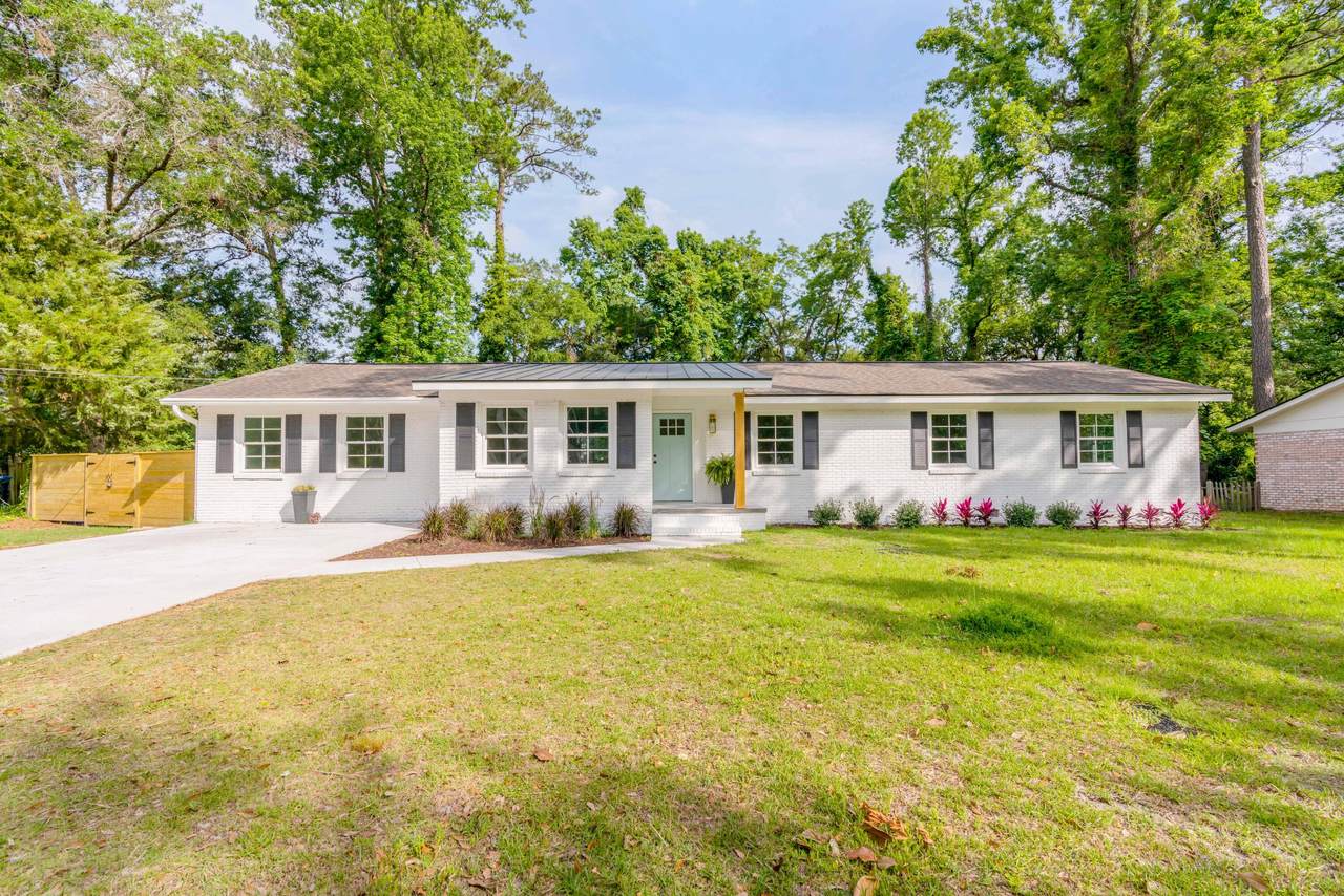 1037 Cummings Circle - Photo 1