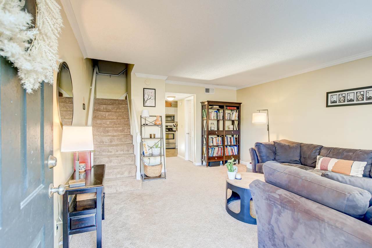 1806 Mepkin Road - Photo 1