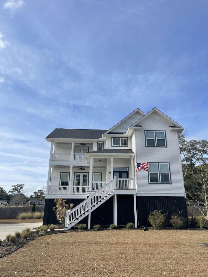 115 Martins Point Drive - Photo 1