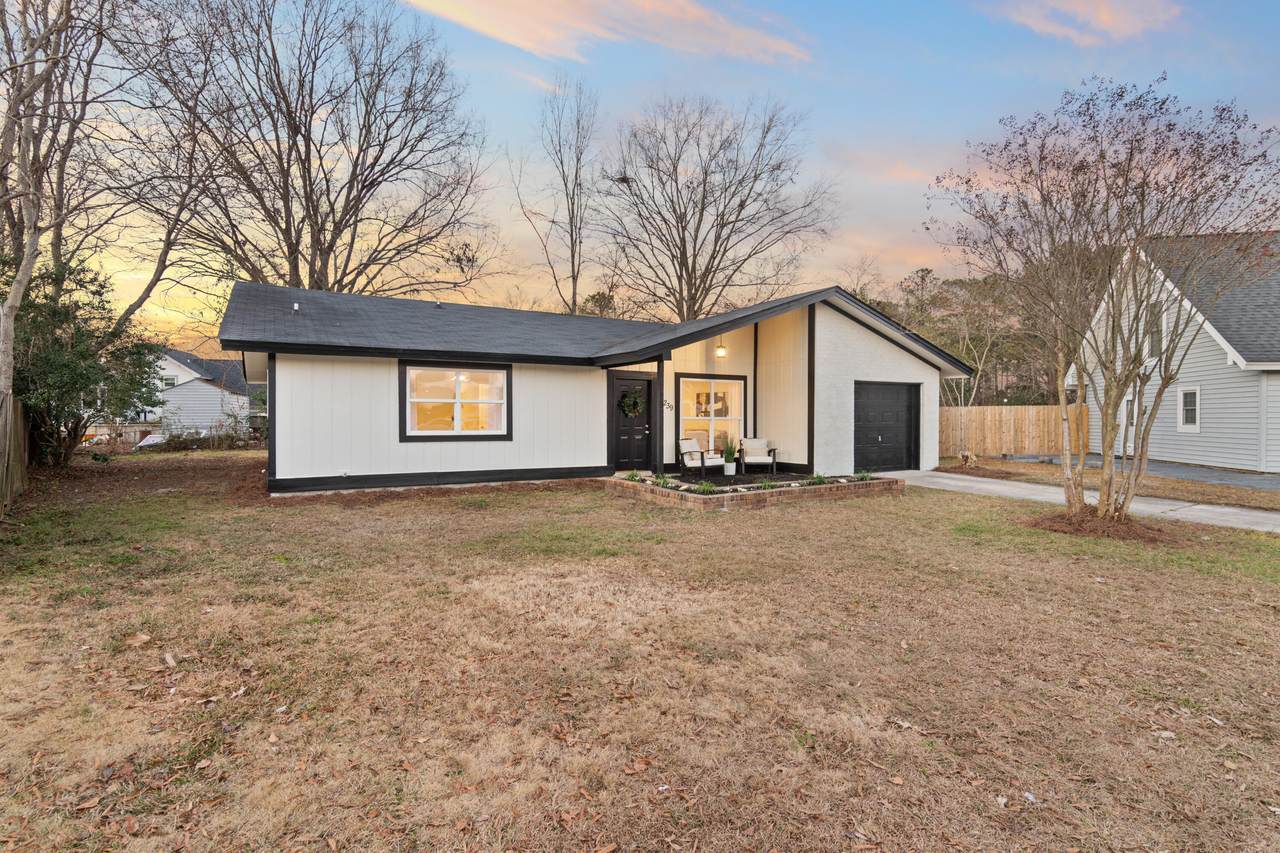 239 Horseshoe Drive - Photo 1