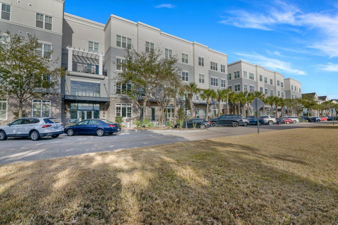 200 River Landing Drive - Photo 1