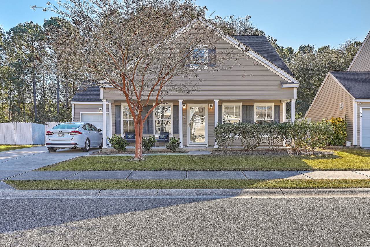 1472 Water Edge Drive - Photo 1