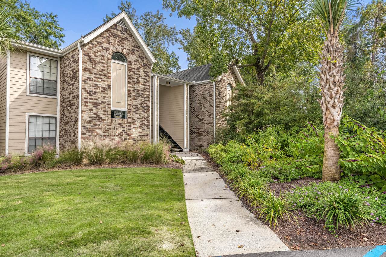 1866 D Montclair Drive - Photo 1